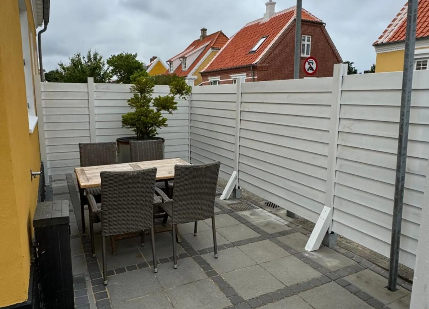 2 Centralt Beliggende Og Lyst Indrettet Lejlighed Skagen